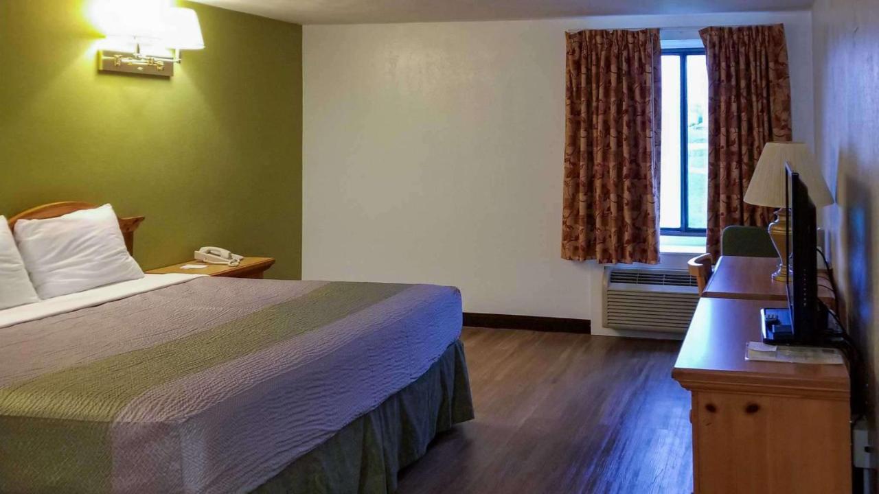 Hotel Oriskany Dış mekan fotoğraf
